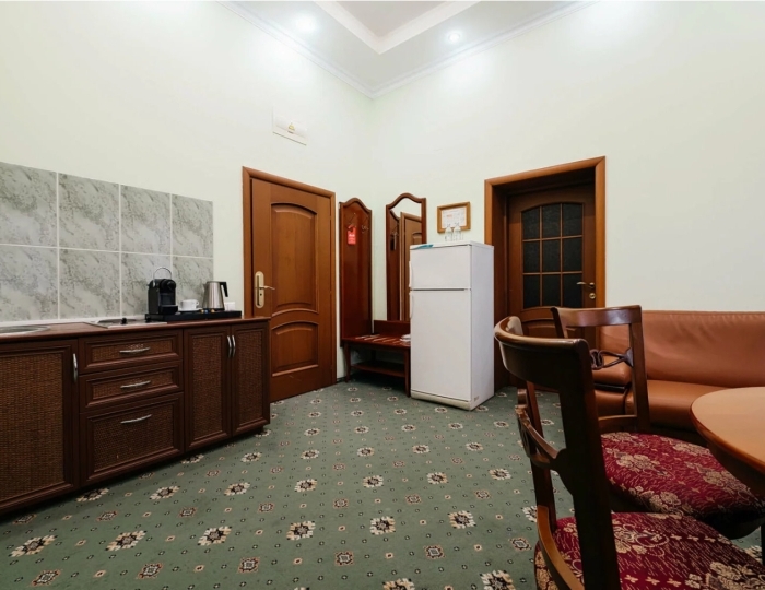 «Люкс» четырехместный трехкомнатный(к.№4) - Санаторий «Радуга» Сочи