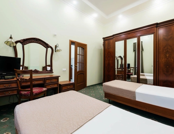 «Люкс» четырехместный трехкомнатный(к.№4) - Санаторий «Радуга» Сочи